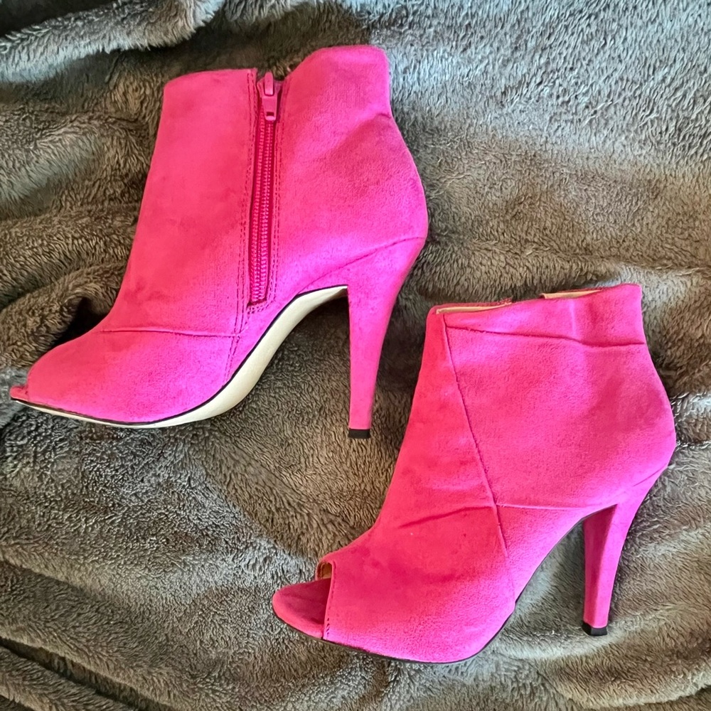 Barbie pink peep toe booties